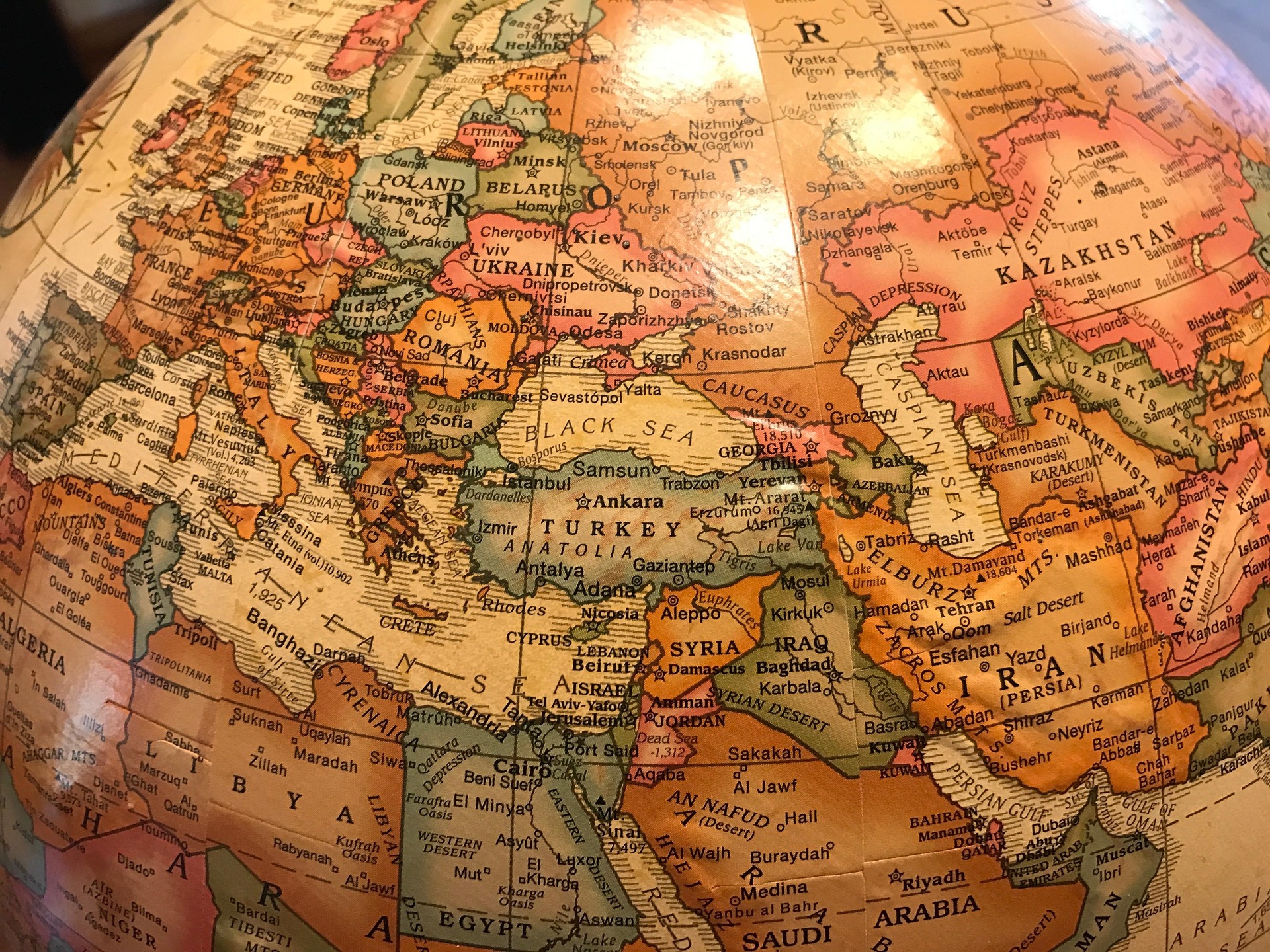 tetracarbon-globe-2234559_1920